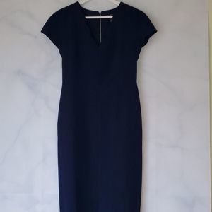 NWOT - Maggie London Scallop Sheath Dress